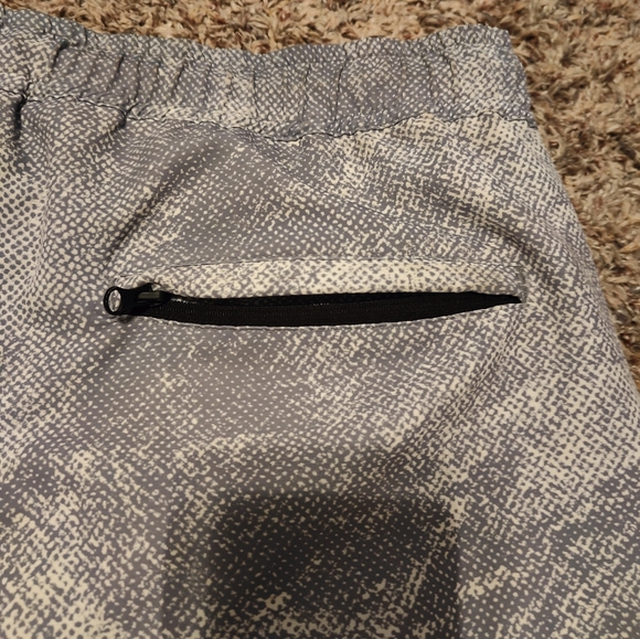 32 Degrees swim trunks - Picture 4 of 4